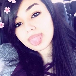 Meet your Posher, Daniella